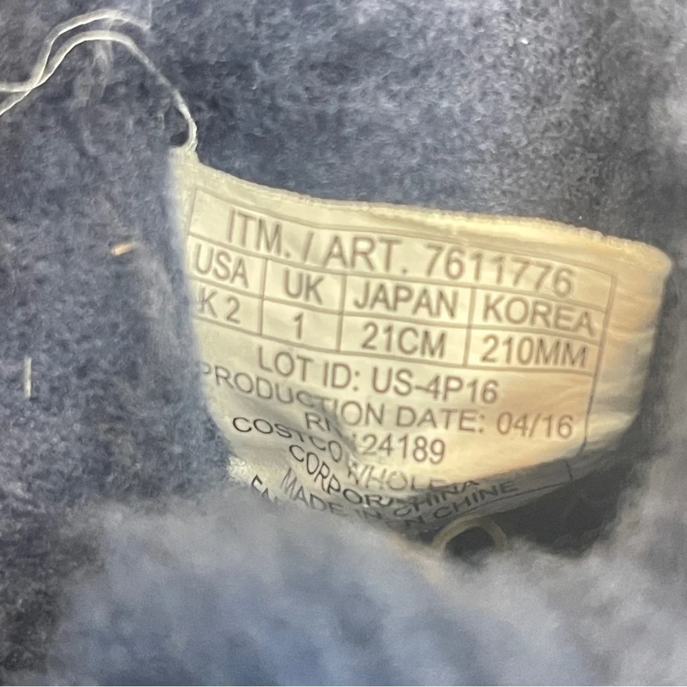 Size K2 Cozy Navy Shearling Boots for kids - gently worn